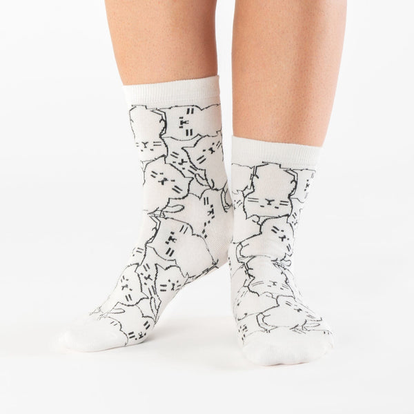 White kitten low-cut cotton socks