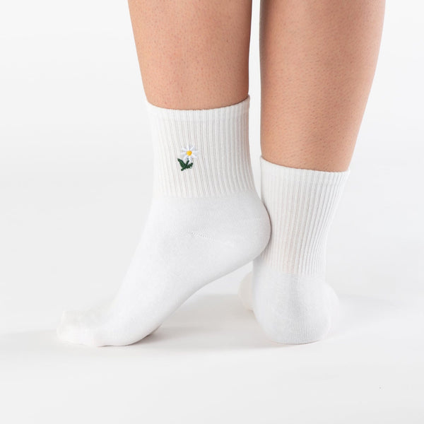 White floral low-cut cotton socks
