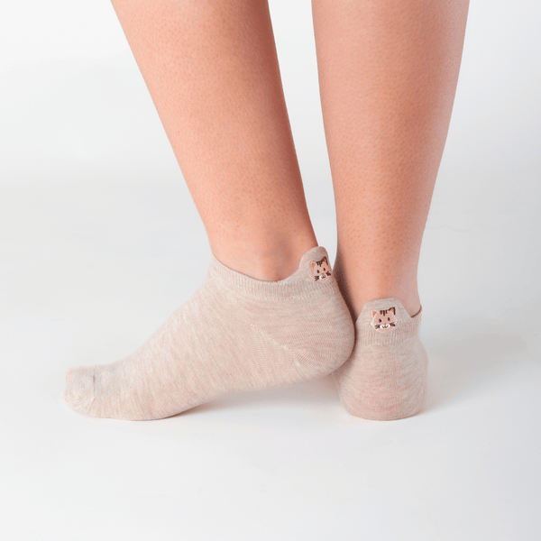 Cream cat tab cotton socks