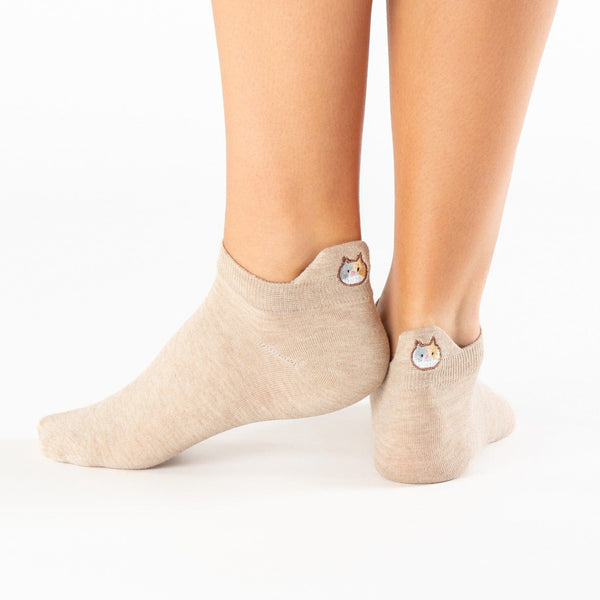 Beige kitten tab cotton socks