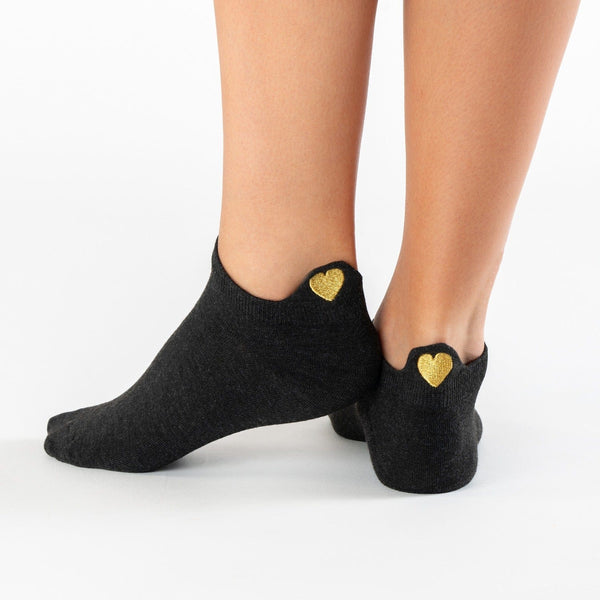 Black heart tab cotton socks