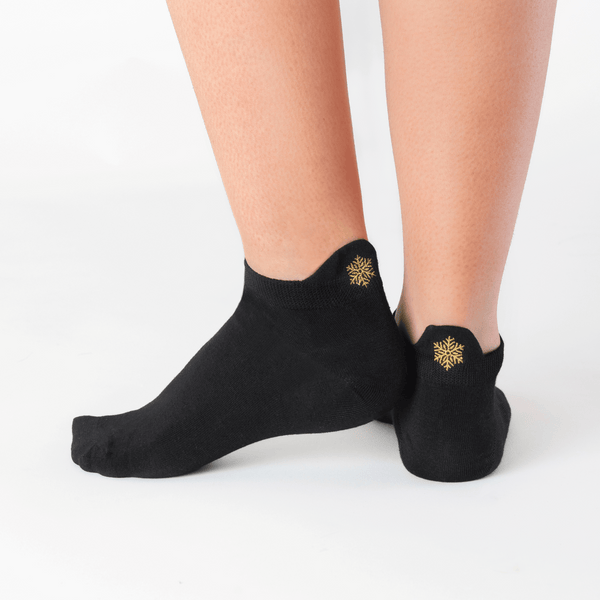 Black snowflake tab cotton socks