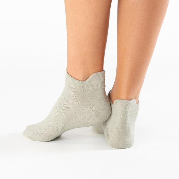 Gray tab cotton socks
