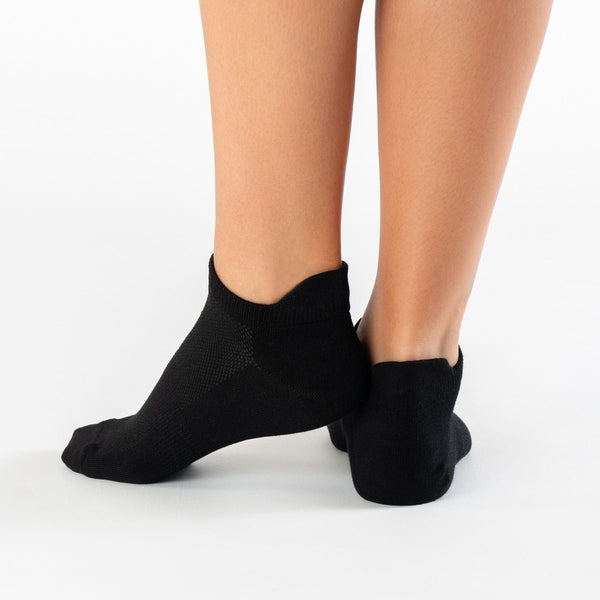 Black tab cotton socks