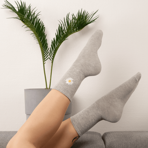 Gray daisy socks