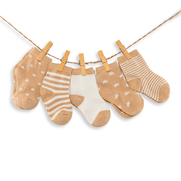 Beige kids and babies knee-high socks gift box (pack of 5)